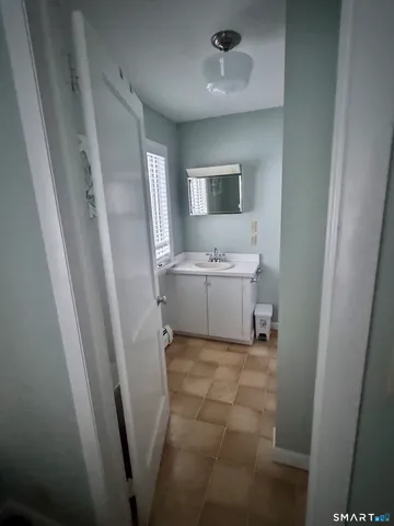 $2,950 | 51 Billow Road, East Lyme, CT 06357