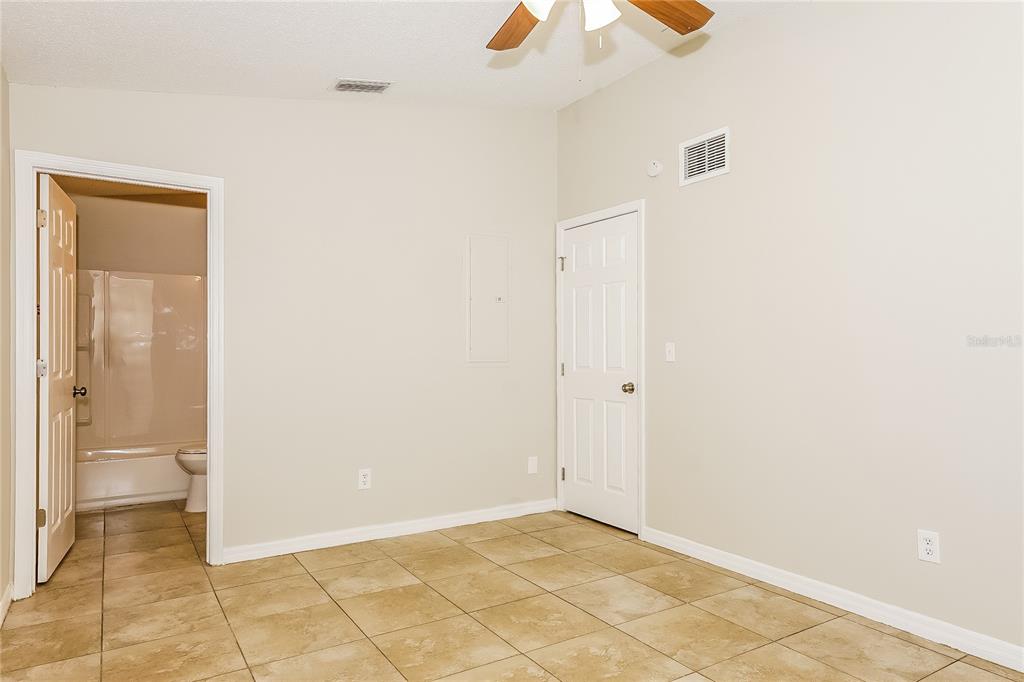 824 Pinewood Street Daytona Beach, FL 32117 - Photo 9 of 16