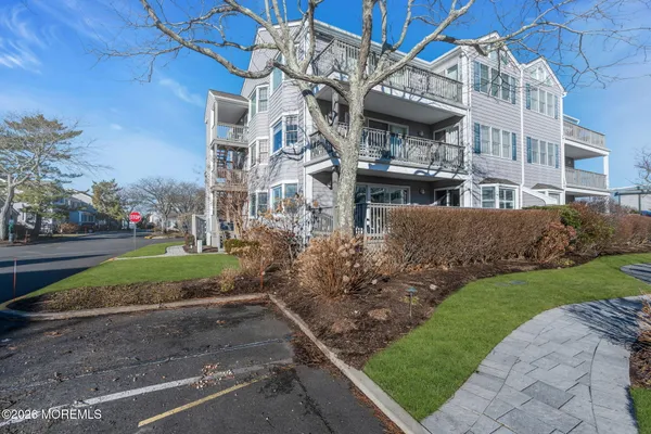 $1,100,000 | 97 Bay Point Harbour, Point Pleasant, NJ 08742