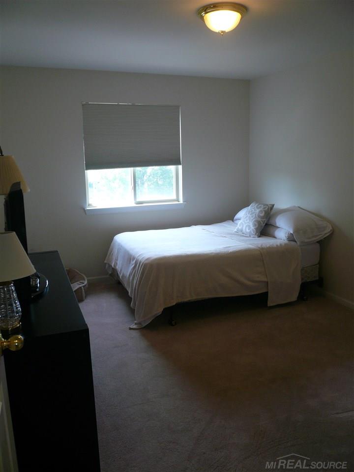 28376 Lange Road New Baltimore, MI 48047 - Photo 24 of 31 31293479-23.JPG