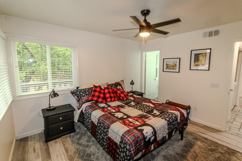 43063 Goldmine Woods Lane Big Bear Lake, CA 92315 - Photo 11 of 37 untitled-14