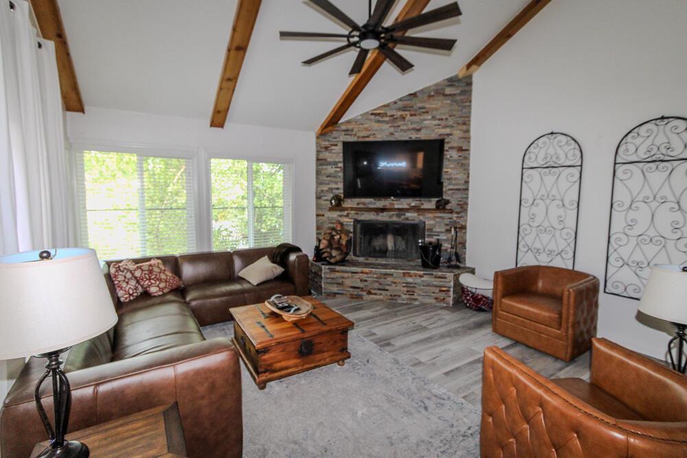 43063 Goldmine Woods Lane Big Bear Lake, CA 92315 - Photo 15 of 37 untitled-18