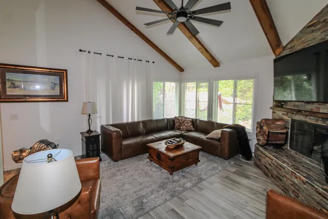 $2,700 | 43063 Goldmine Woods Lane, Big Bear Lake, CA 92315