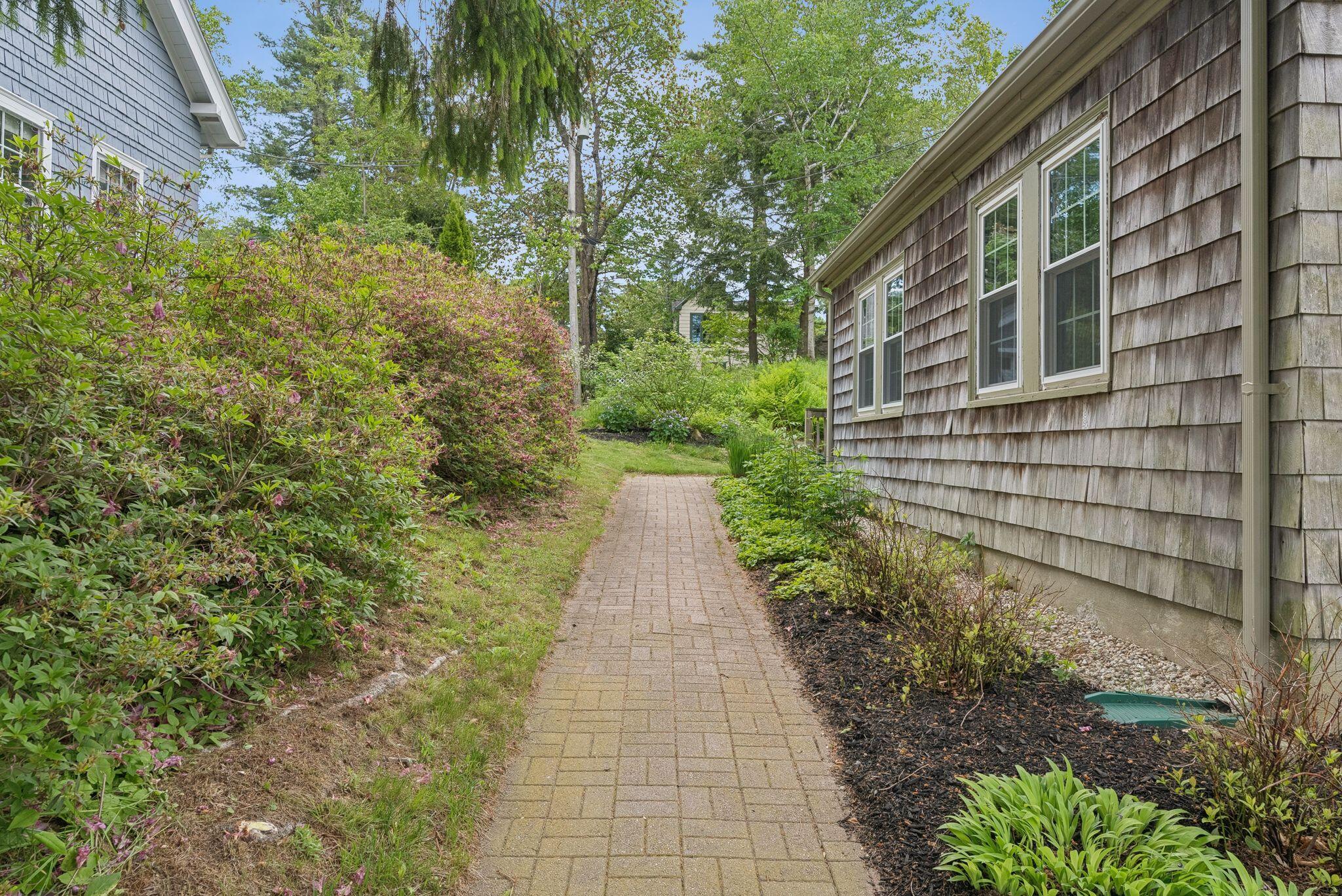20 Elmwood Road Cape Elizabeth, ME 04107 - Photo 39 of 55 11_DSC06291