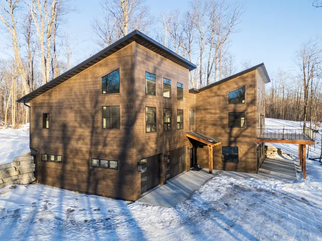 $724,900 | 30167 Nicholas Street, Grand Rapids, MN 55744