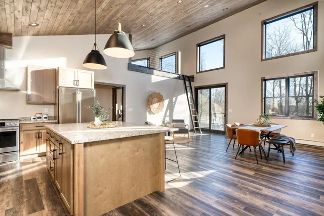 $724,900 | 30167 Nicholas Street, Grand Rapids, MN 55744