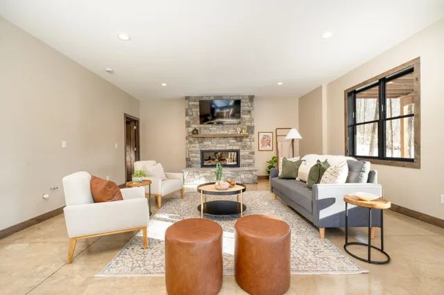 $724,900 | 30167 Nicholas Street, Grand Rapids, MN 55744