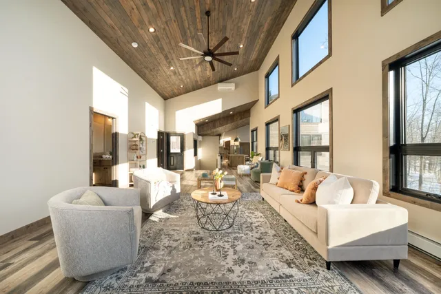 $724,900 | 30167 Nicholas Street, Grand Rapids, MN 55744