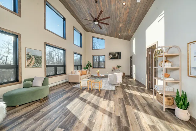 $724,900 | 30167 Nicholas Street, Grand Rapids, MN 55744