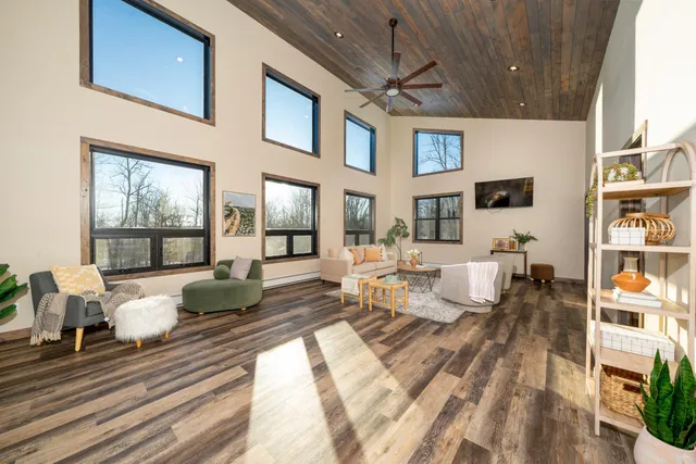 $724,900 | 30167 Nicholas Street, Grand Rapids, MN 55744