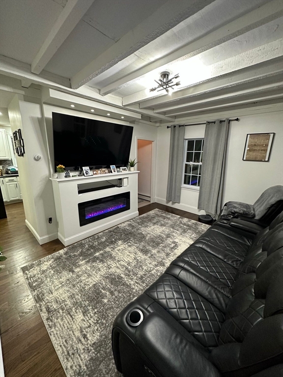 11 Barton Street Salem, MA 01970 - Photo 11 of 38