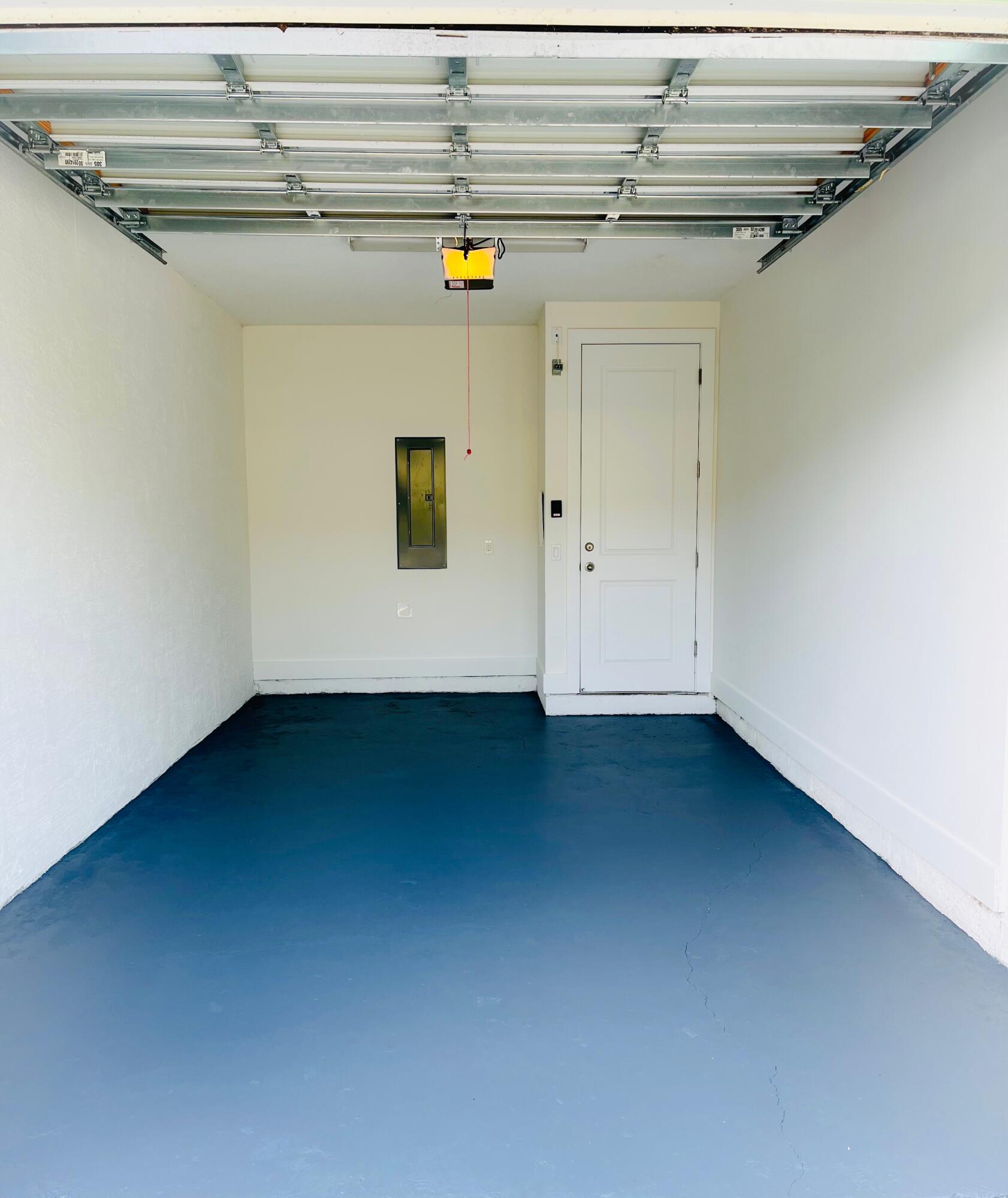 103 Osprey Circle Hypoluxo, FL 33462 - Photo 9 of 27 20AE8DB2-44B4-40BE-A884-AE3D5B5E21F7