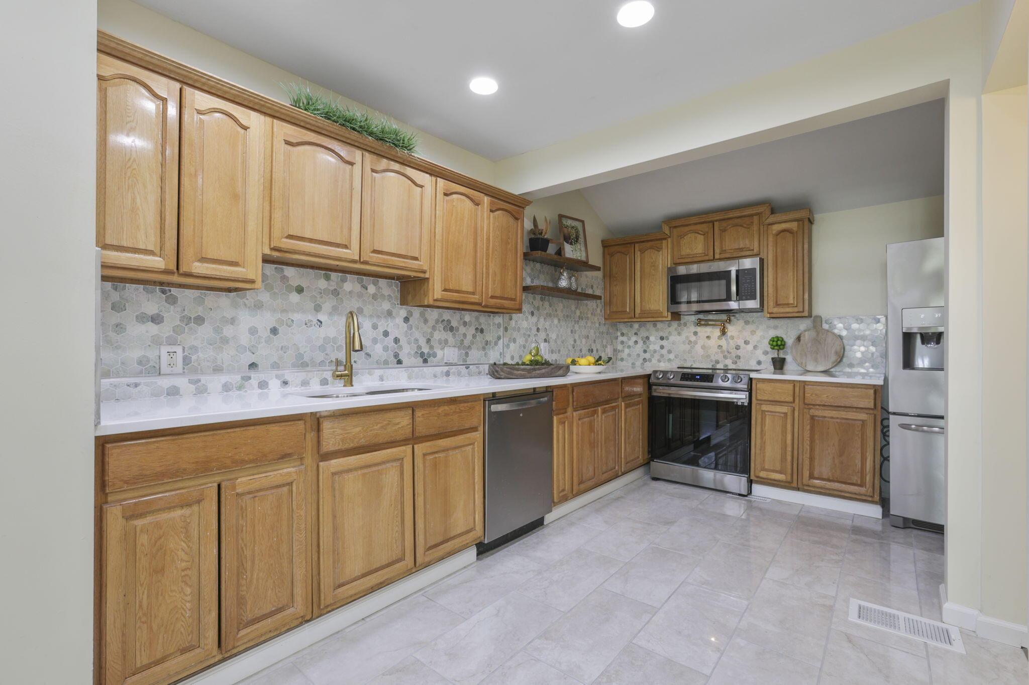 1121 Shady Lane Road Columbus, OH 43227 - Photo 16 of 55 22-web-or-mls-0V3A0425