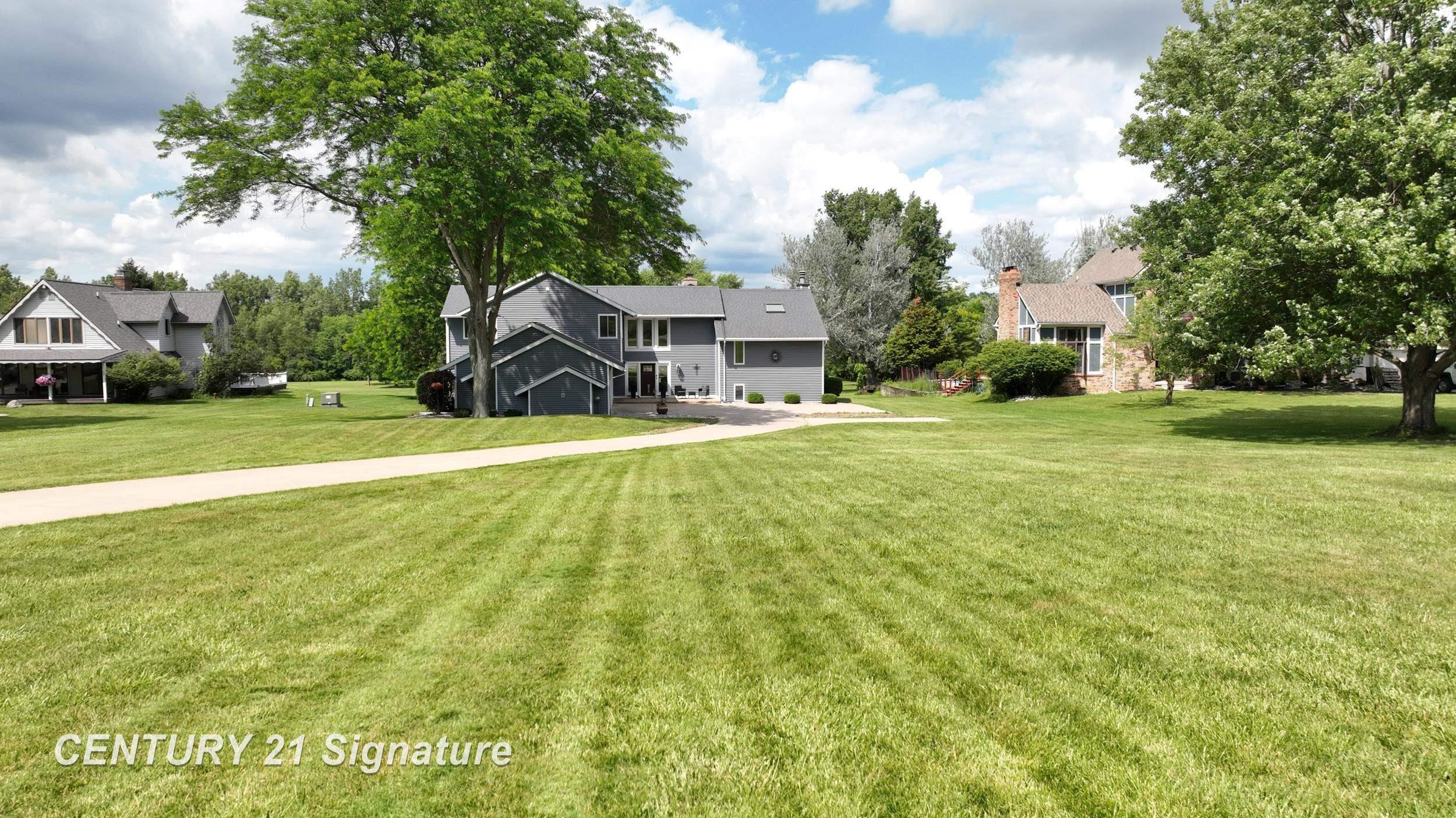 7492 East River Road Flushing, MI 48433 - Photo 2 of 74