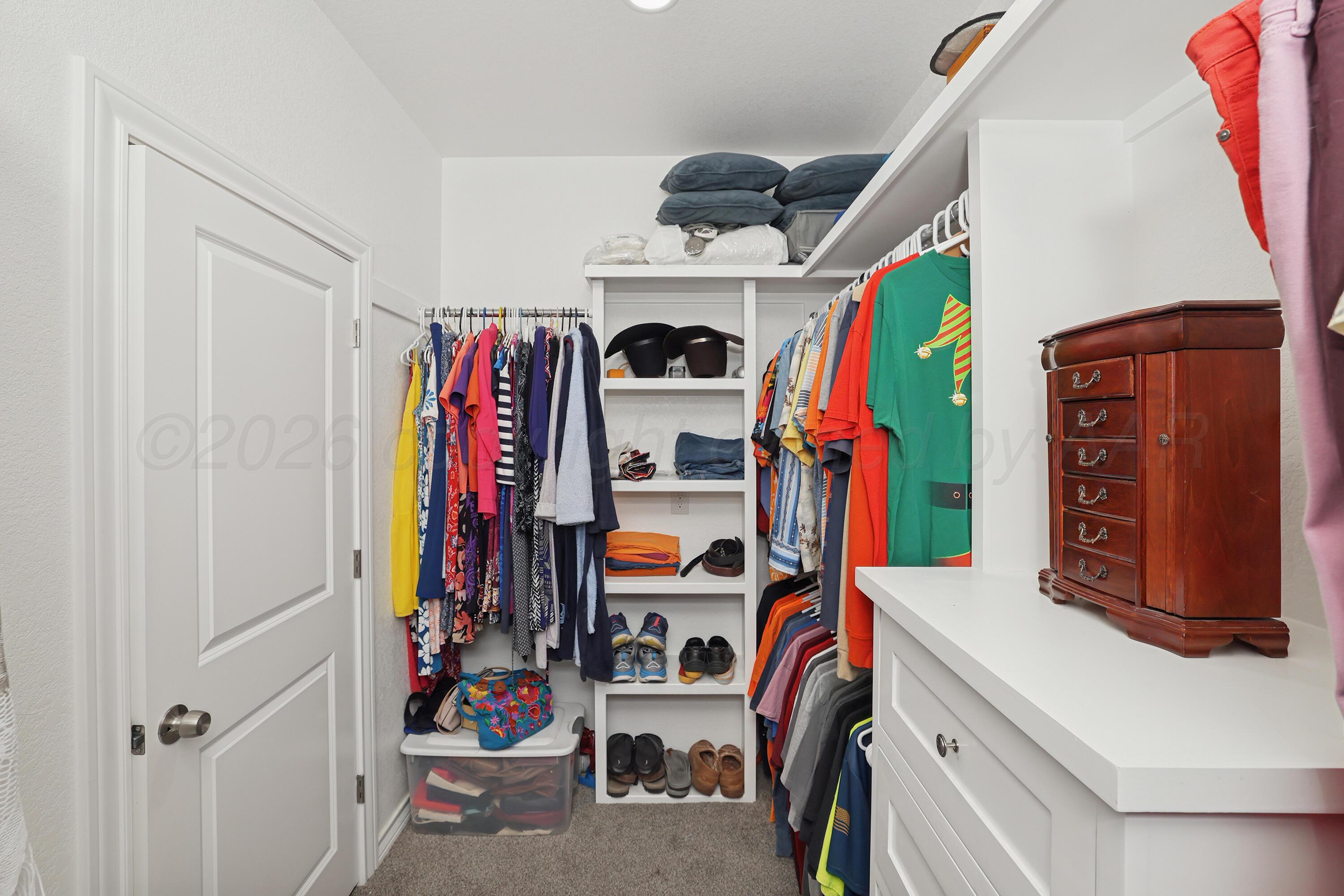 13466 Antenor Road Amarillo, TX 79124 - Photo 25 of 48 23-Primary Closet