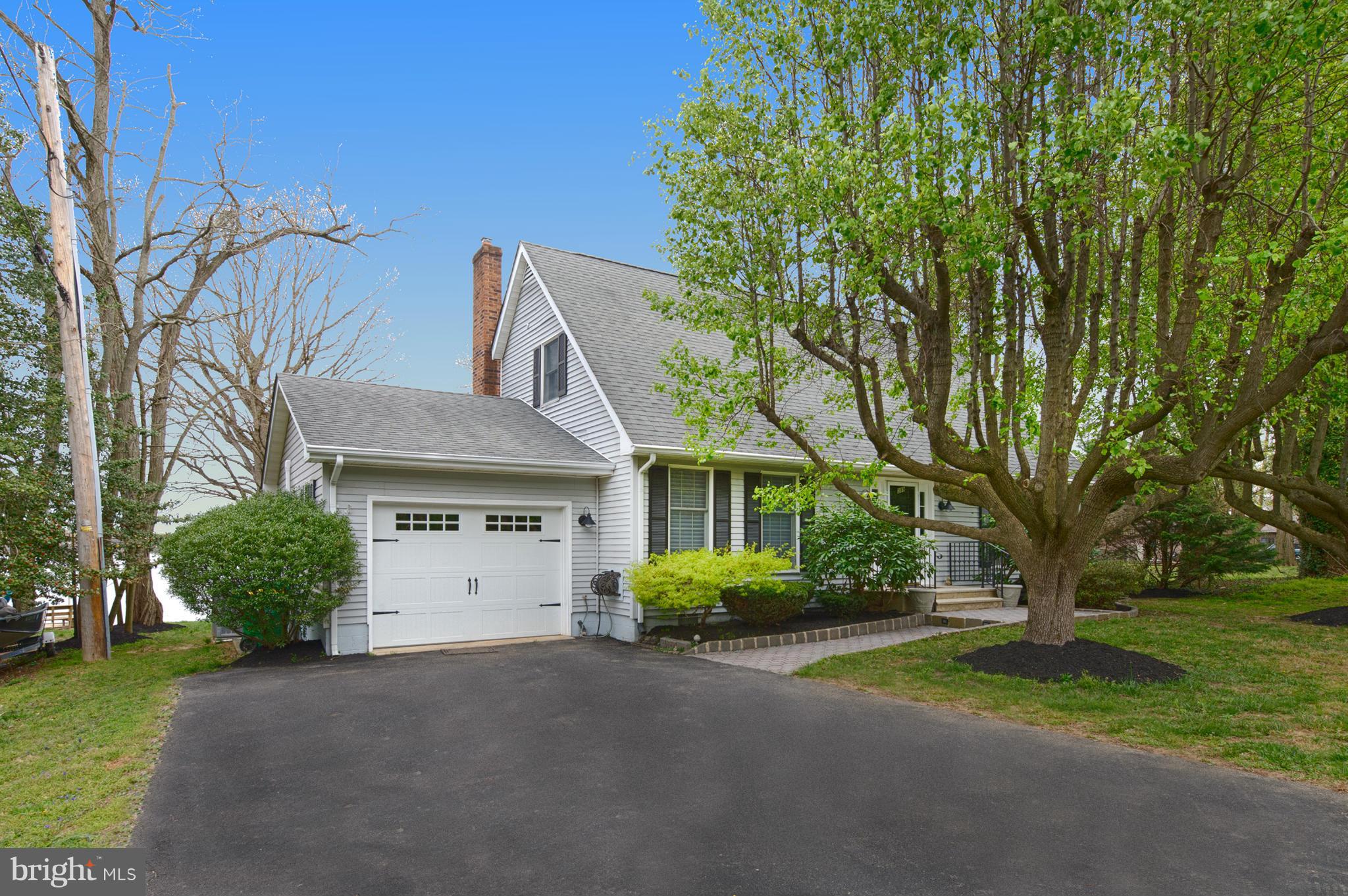 389 River Road Elkton, MD 21921 - Photo 6 of 30 Long Driveway & 1 car Garage w/ storage shelves!