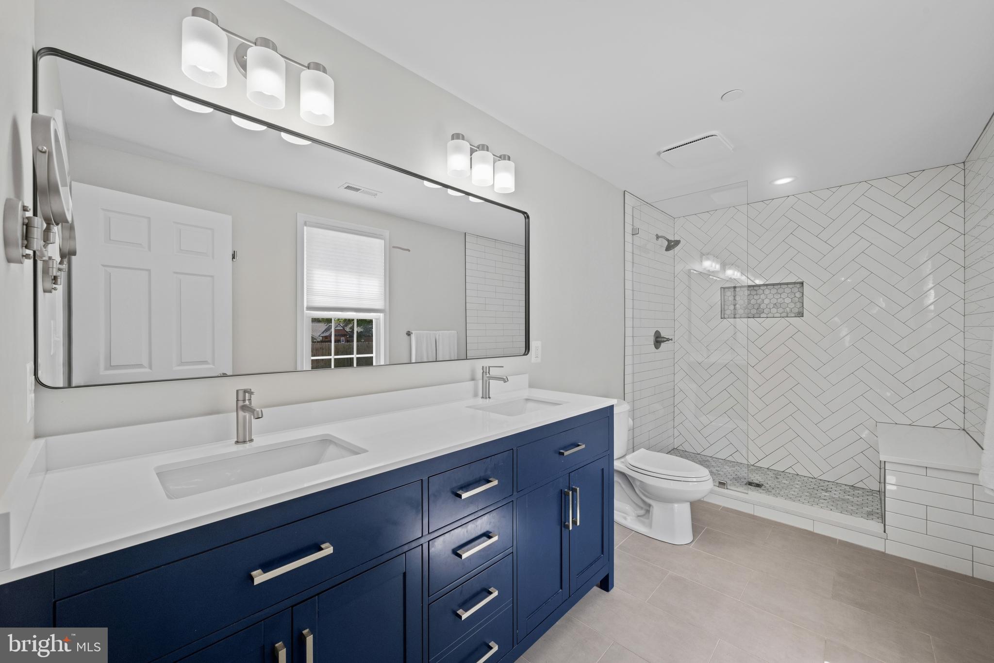 4525 Salem Bottom Road Westminster, MD 21157 - Photo 25 of 51 Ensuite