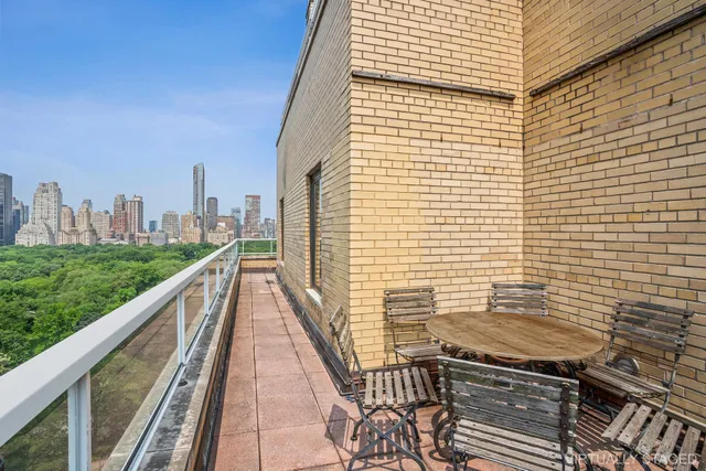 $10,000,000 | 860 5th Avenue, Unit PHH | Lenox Hill