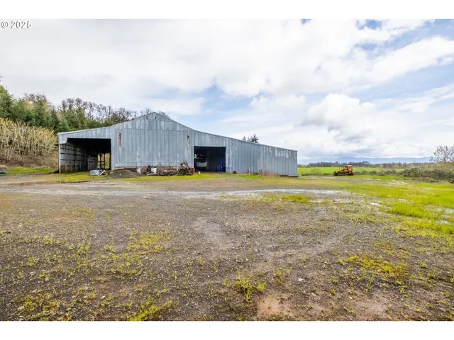 $903,000 | 92884 Applegate Trail, Junction City, OR 97448