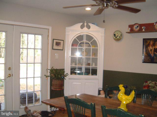 51 Tower Point Road Chesapeake City, MD 21915 - Photo 8 of 21 Large country kitchen