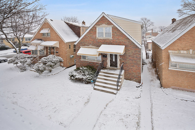 7205 South Troy Street Chicago, IL 60629 - Photo 2 of 15