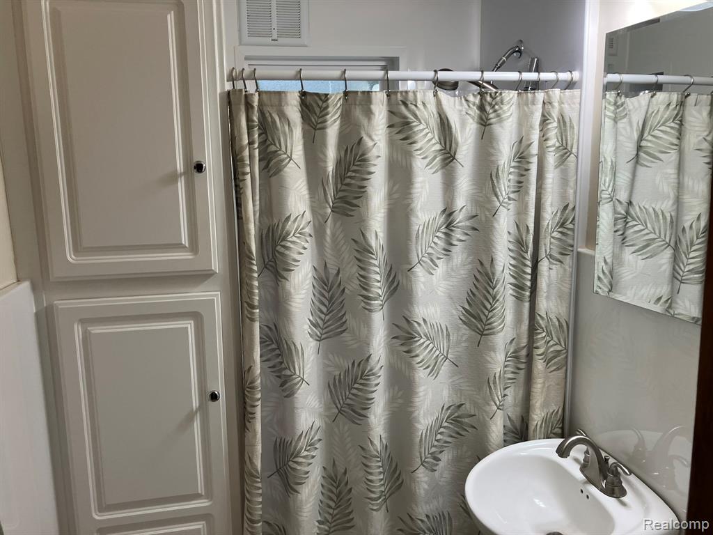 5893 Cribbins Road Avoca, MI 48006 - Photo 20 of 27