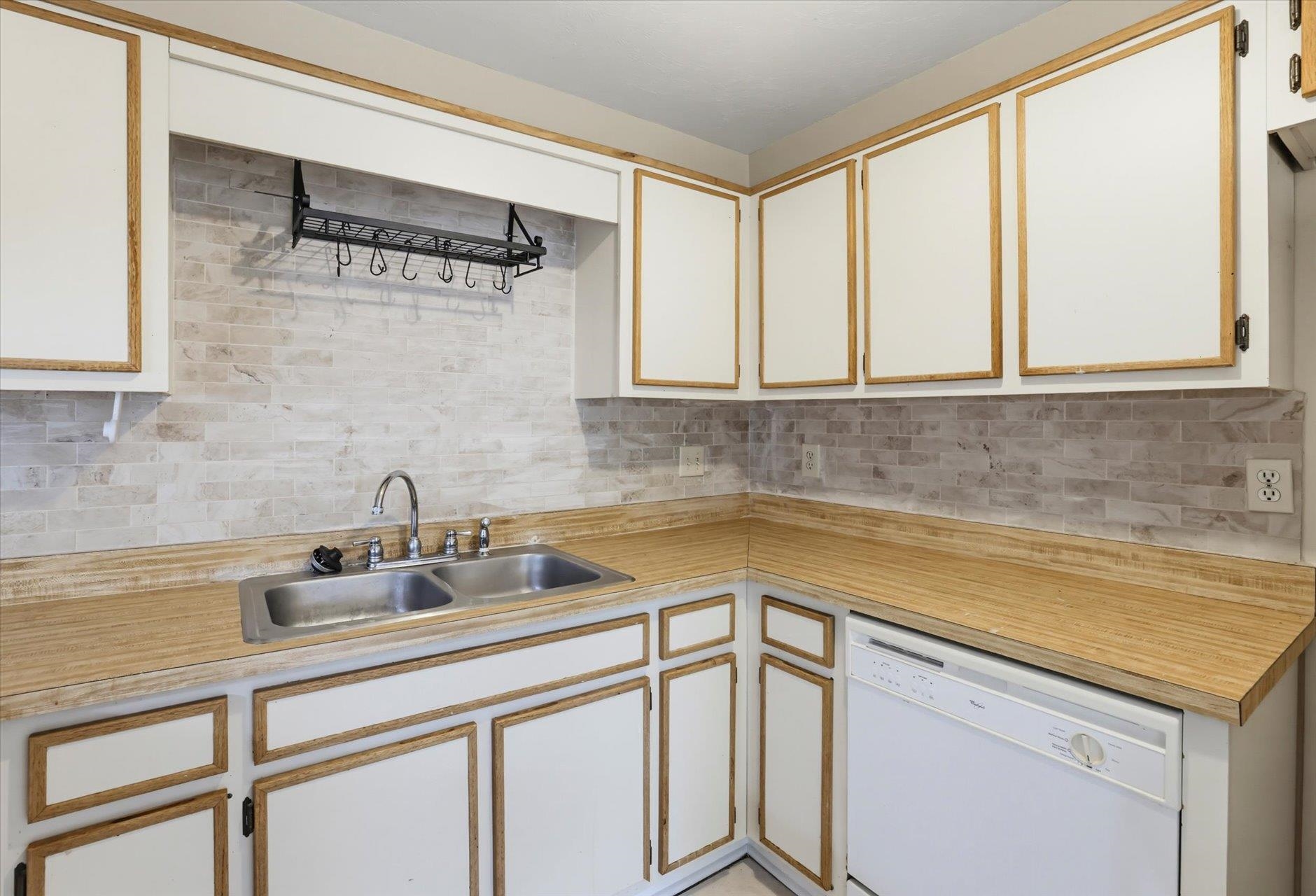 1808 Jackson Bluff Road, Unit F Tallahassee, FL 32304 - Photo 14 of 32 Gallery Image 14