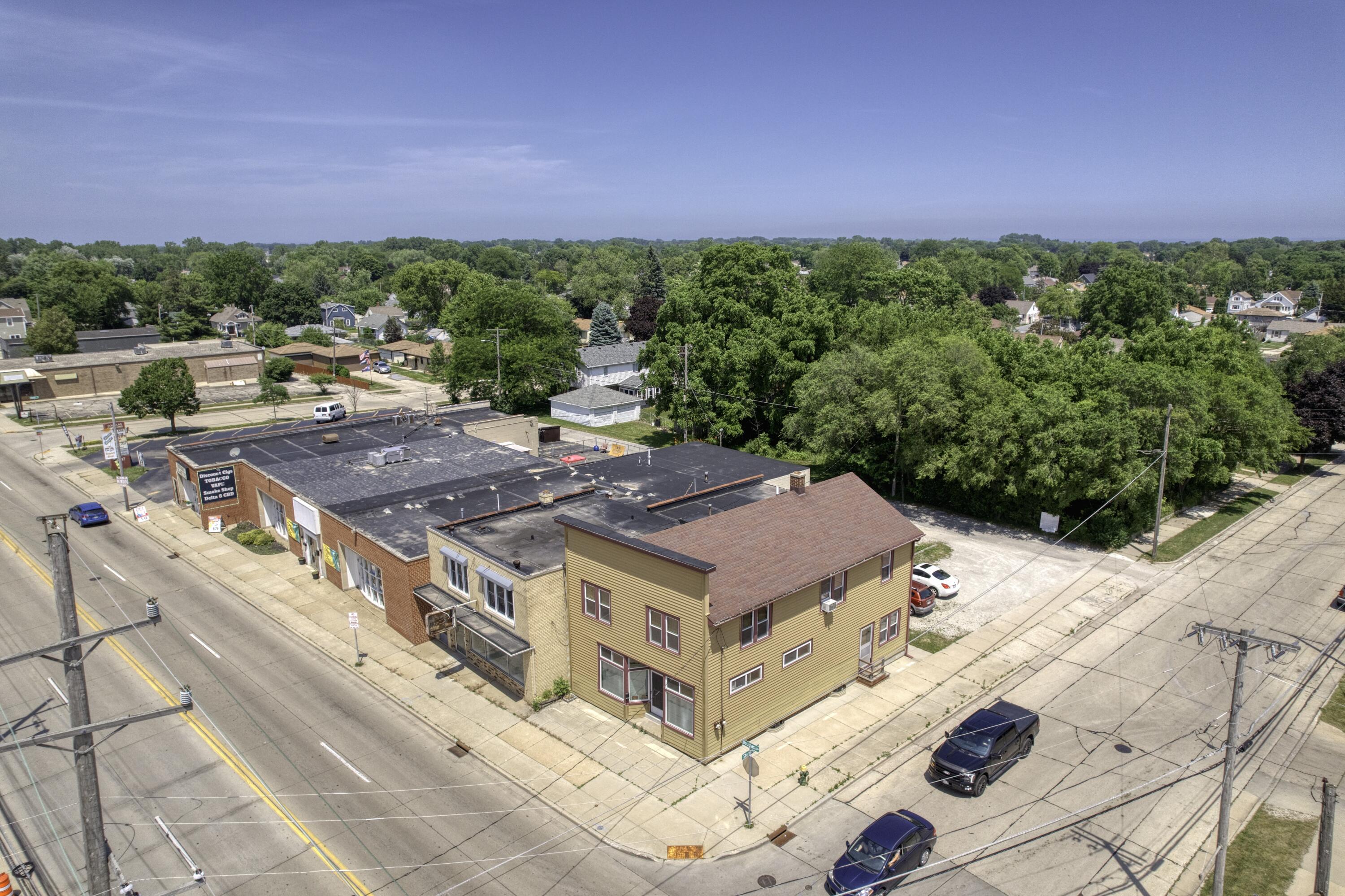 3401 Douglas Avenue Racine, WI 53402 - Photo 17 of 17 3401 drone 07