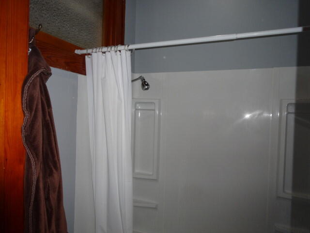 3401 Douglas Avenue Racine, WI 53402 - Photo 8 of 17 Lower bathroom