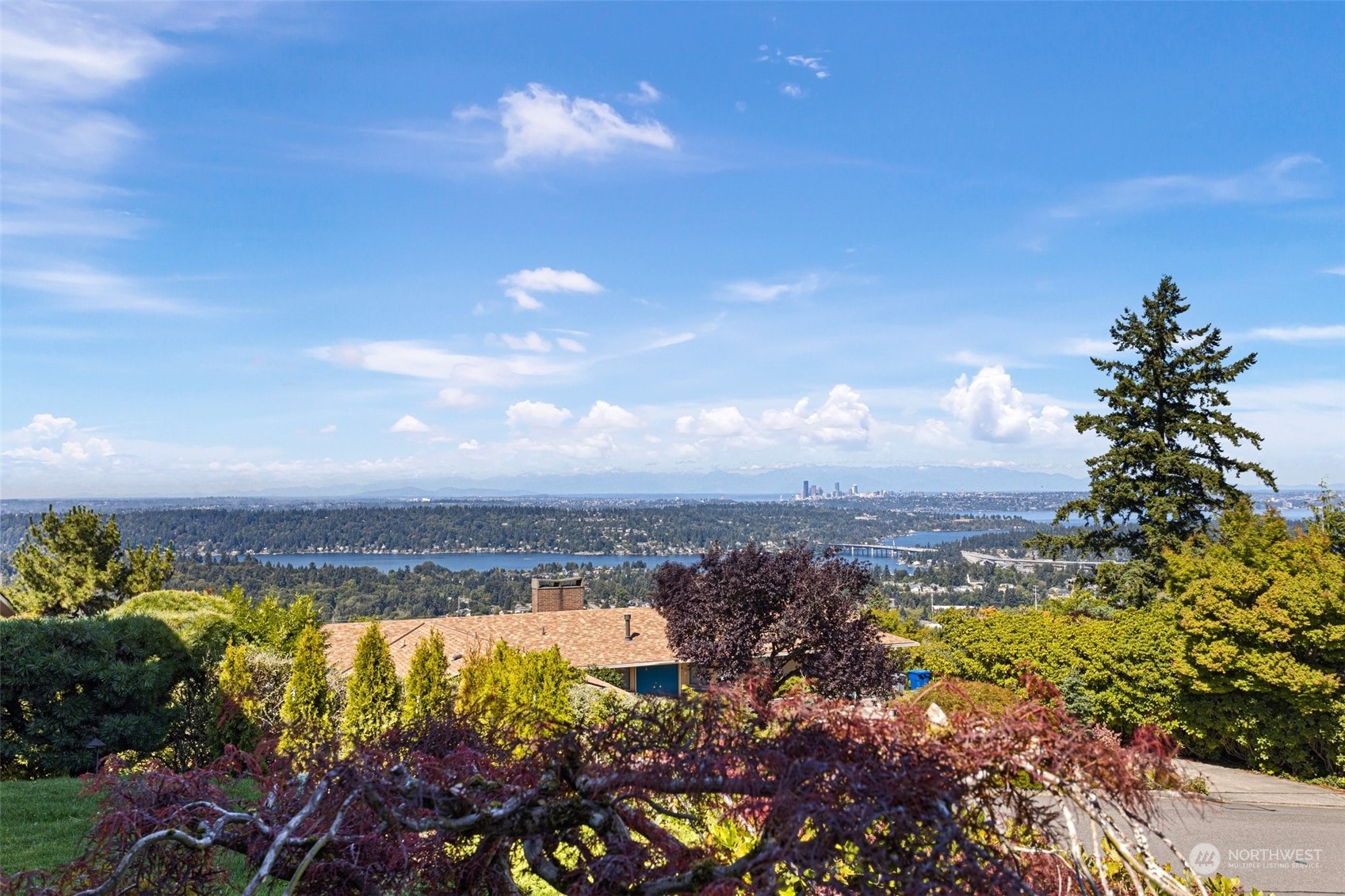 4428 140th Avenue Southeast Bellevue, WA 98006 - Photo 5 of 40 a view of a lake