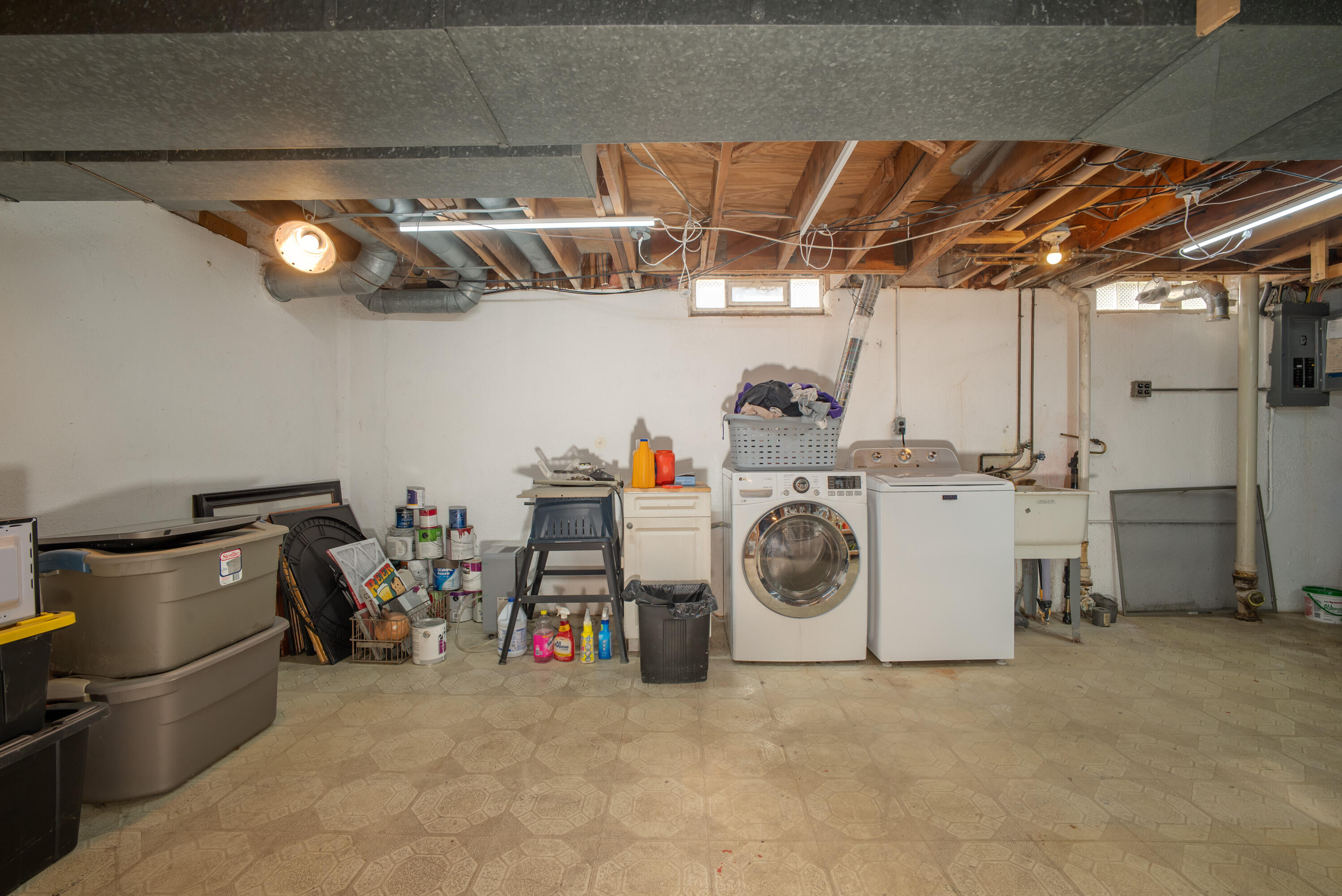 9137 Rucker Road Grosse Ile, MI 48138 - Photo 27 of 41 Laundry - washer & dryer stay!