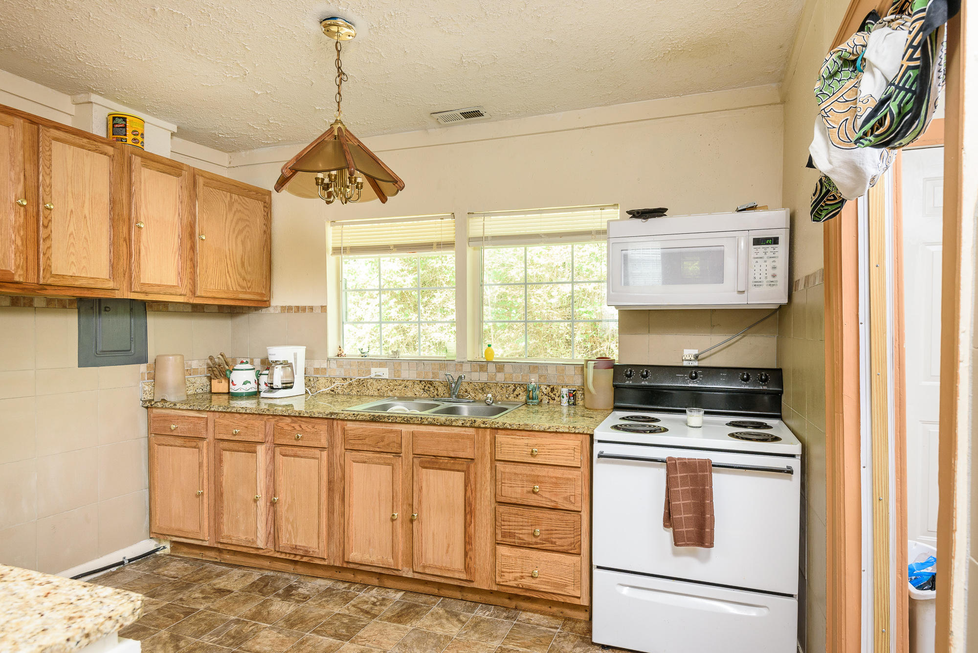 106 Tatum Road Chattanooga, TN 37421 - Photo 4 of 8 Kitchen