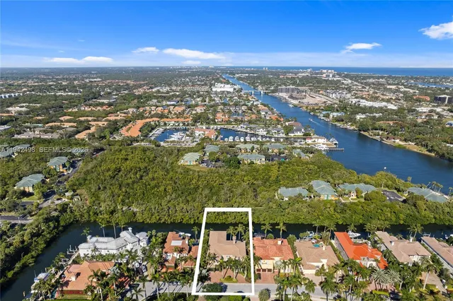 $6,995,000 | 833 Harbour Isles Place, North Palm Beach, FL 33410