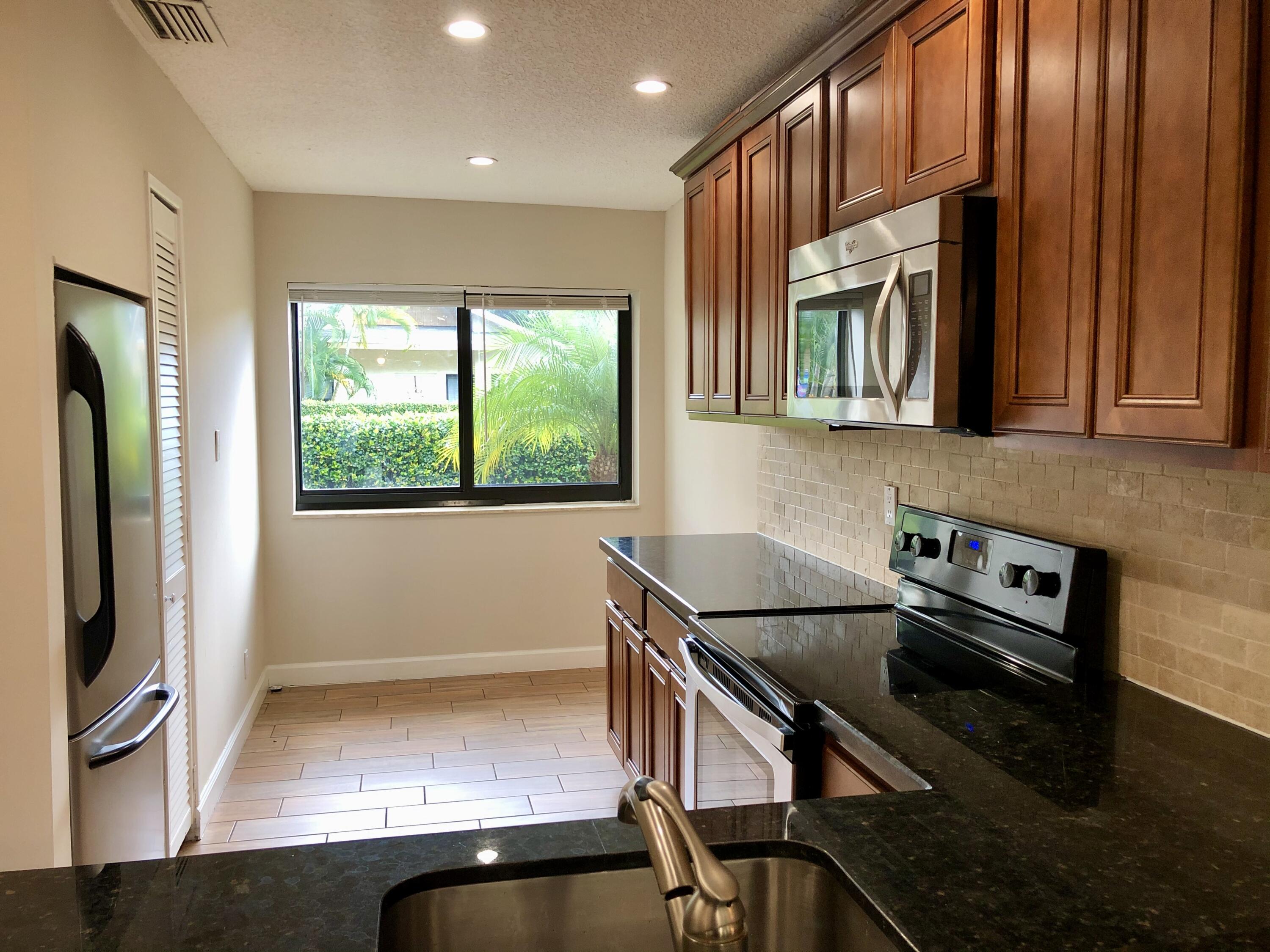659 Coventry Street, Unit 7B Boca Raton, FL 33487 - Photo 7 of 23 IMG_3691