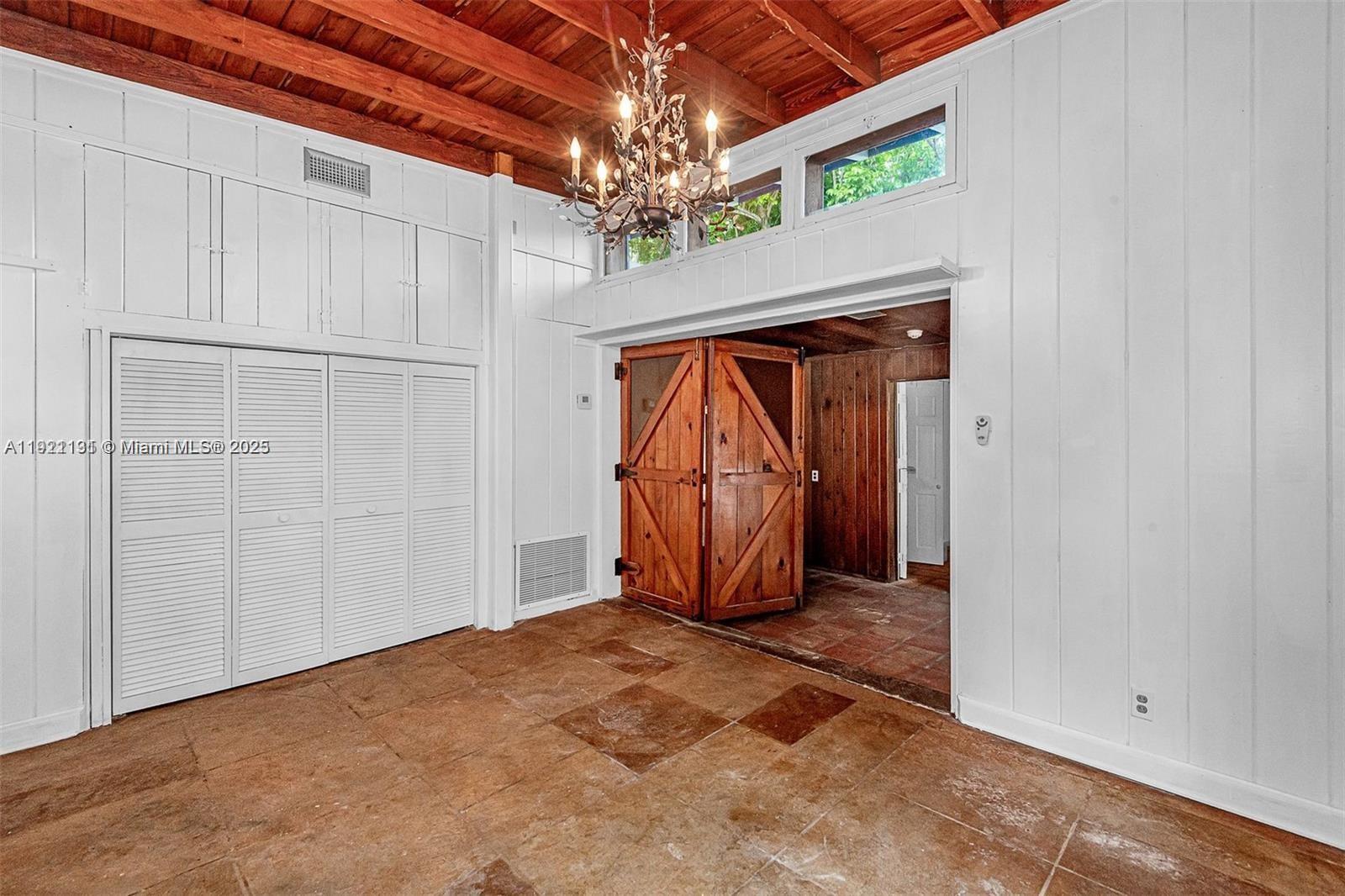 3656 Avocado Avenue Miami, FL 33133 - Photo 9 of 21 a view of a garage