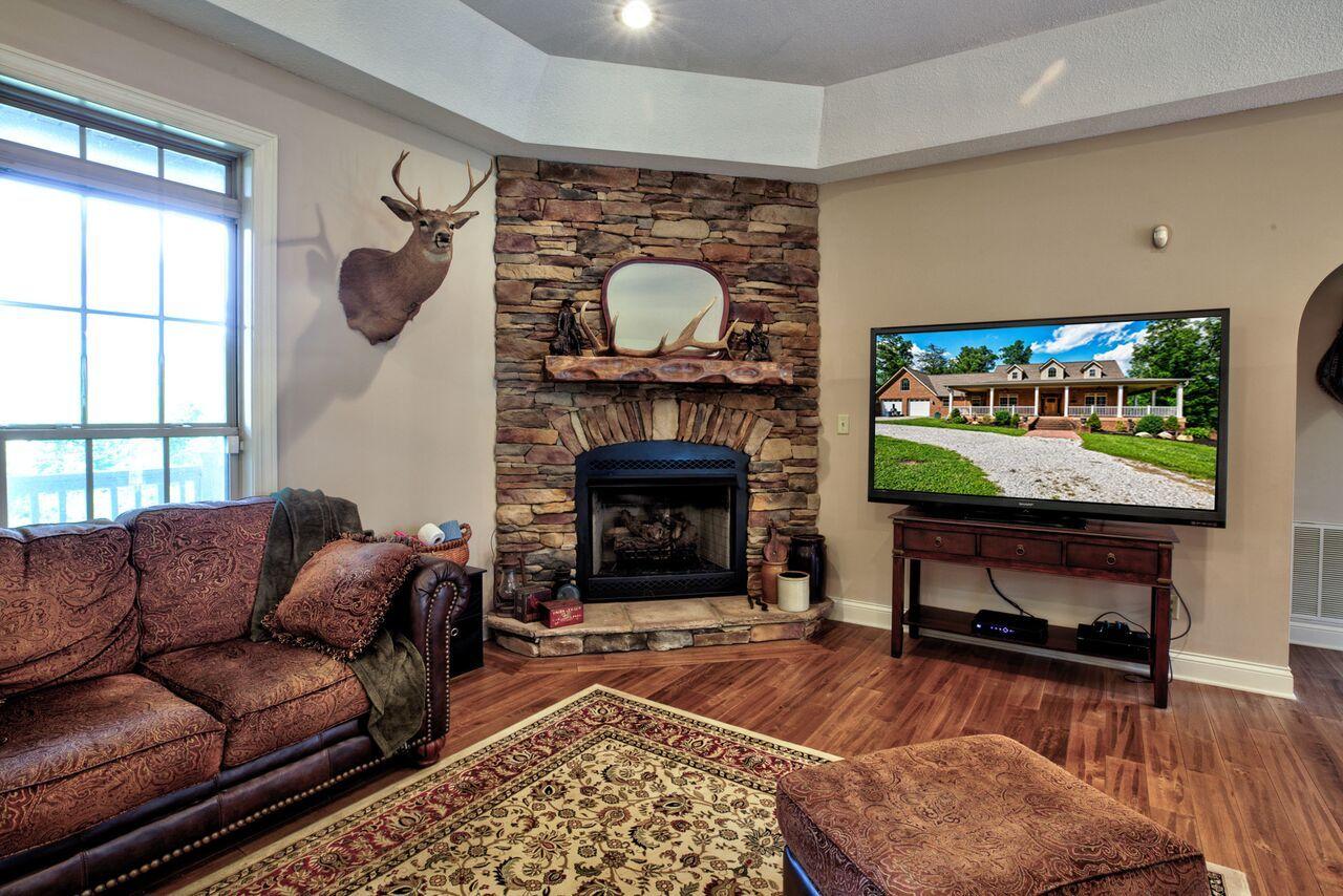 654 Red Cut Road Pioneer, TN 37847 - Photo 8 of 40 654 Red Cut Rd-5_preview