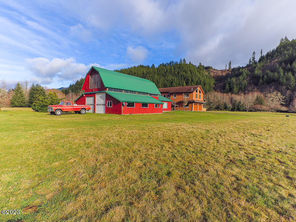 12319 Logsden Road Blodgett, OR 97326 - Photo 64 of 78 Barn