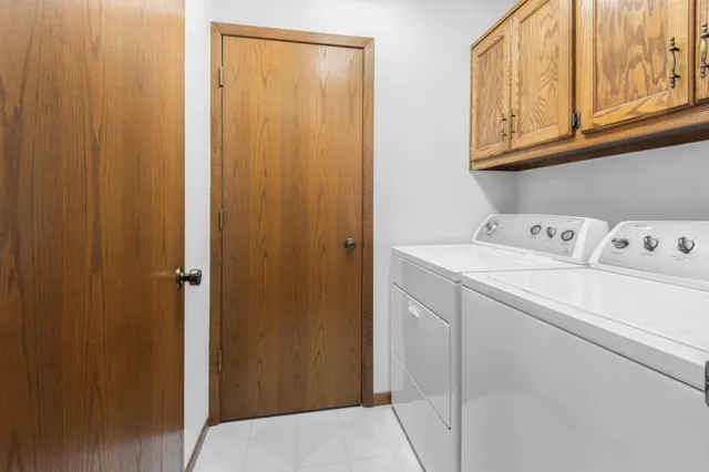 $389,900 | 3401 North Fiesta Drive, Appleton, WI 54911