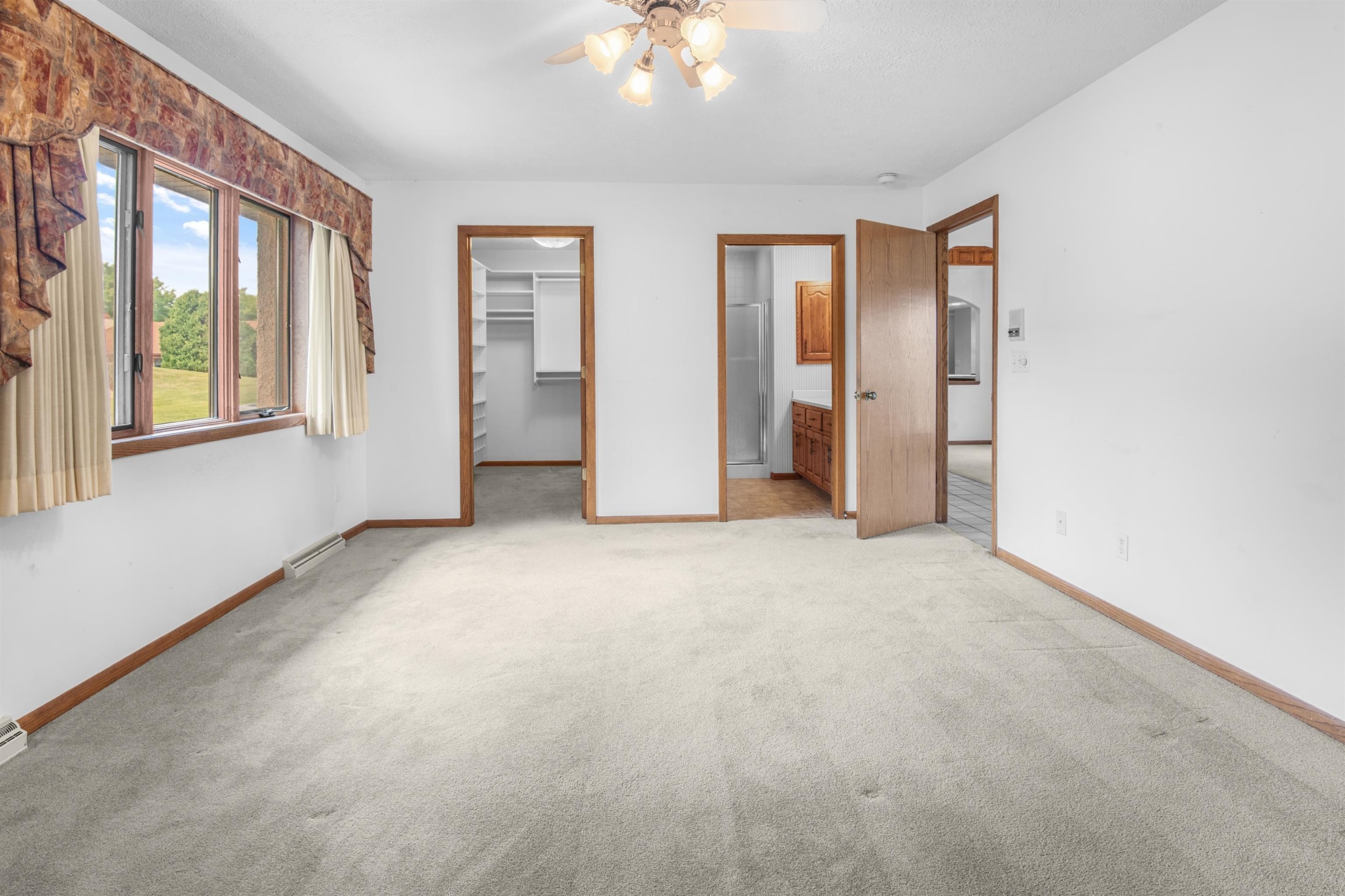 3401 North Fiesta Drive Appleton, WI 54911 - Photo 7 of 37