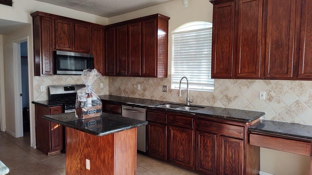 15003 Changing Oak Ridge Court Houston, TX 77082 - Photo 6 of 18