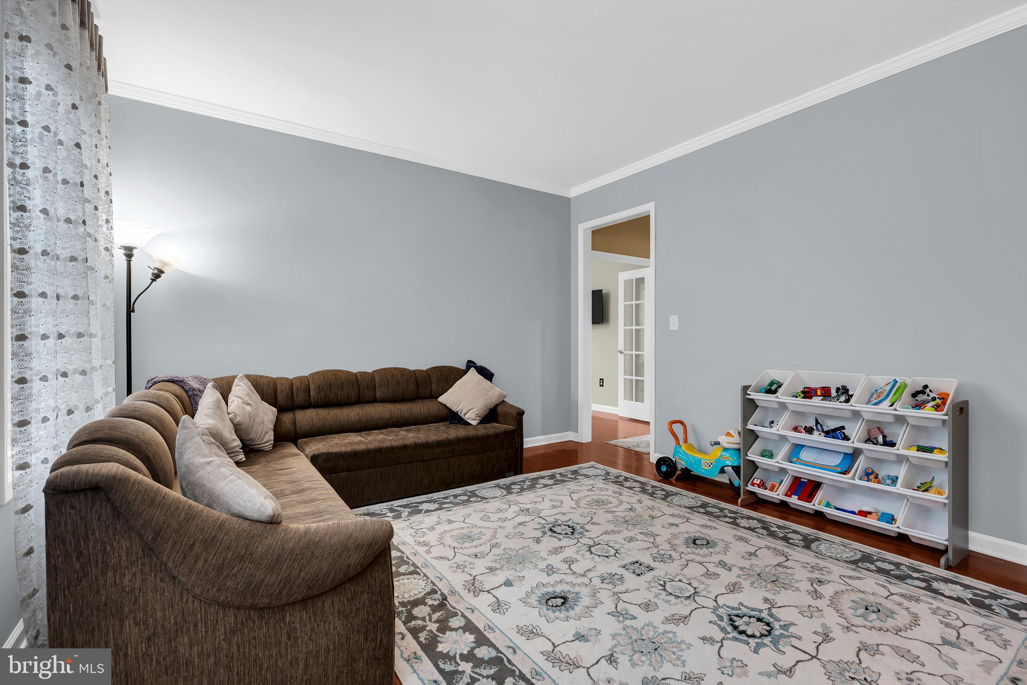 20 Jockey Place Chesterfield, NJ 08515 - Photo 6 of 49 a living room with furniture and a couch