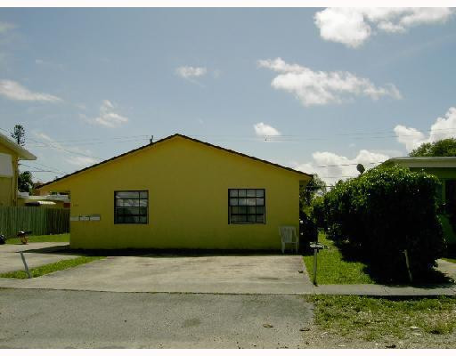 255 Southwest 12th Street Dania Beach, FL 33004 - Photo 7 of 8 Exterior Front