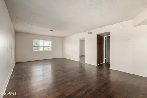 $879,000 | 17859 North 40th Street, Phoenix, AZ 85032