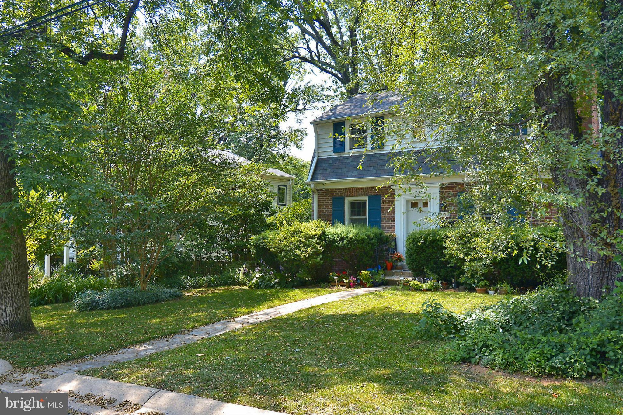 5320 Yorktown Road Bethesda, MD 20816 - Photo 2 of 7 Exterior (Front)