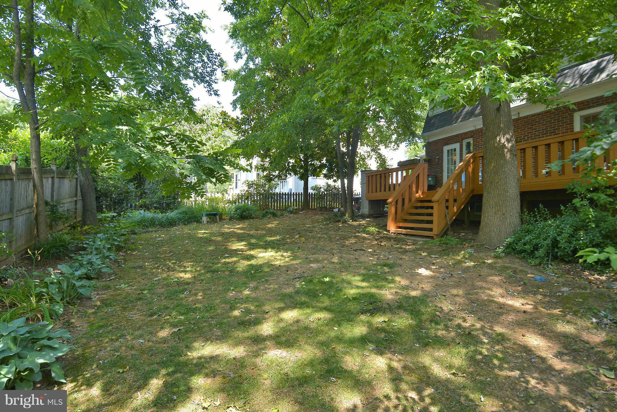 5320 Yorktown Road Bethesda, MD 20816 - Photo 5 of 7 Exterior (Rear)