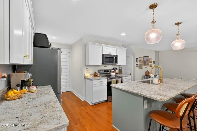 $289,000 | 208 Pollock Street, Pollocksville, NC 28573