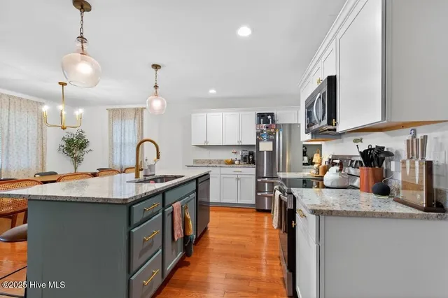 $289,000 | 208 Pollock Street, Pollocksville, NC 28573