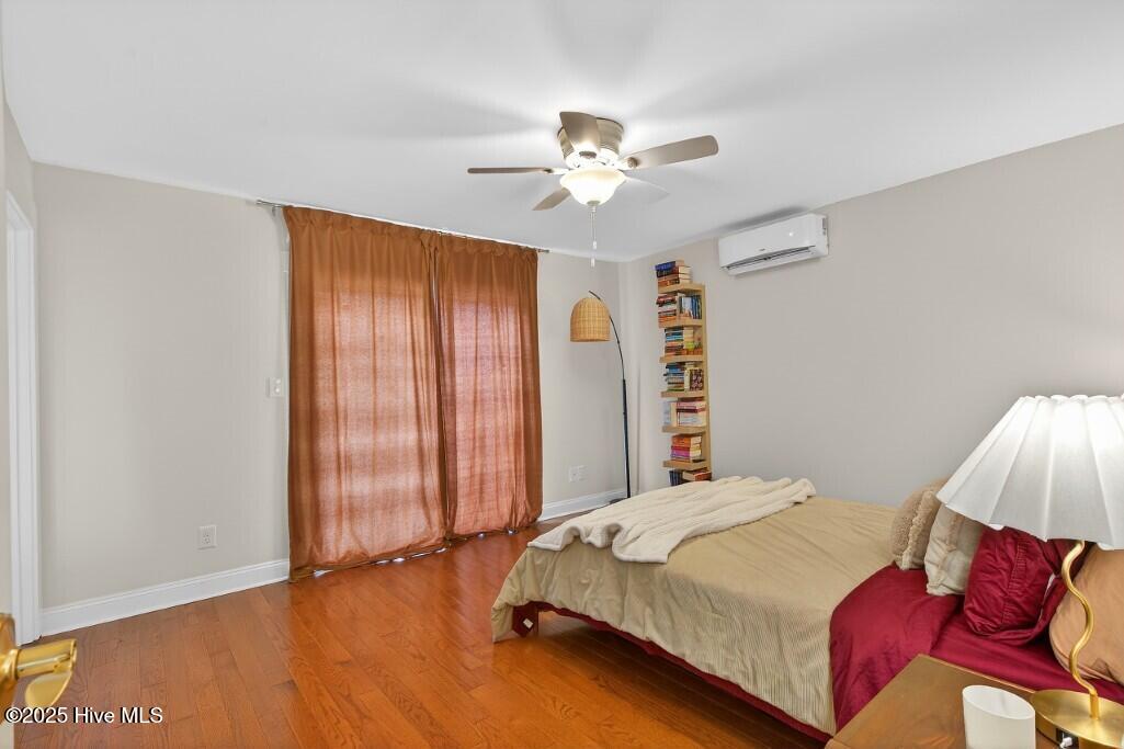 208 Pollock Street Pollocksville, NC 28573 - Photo 14 of 19 IMG_9727