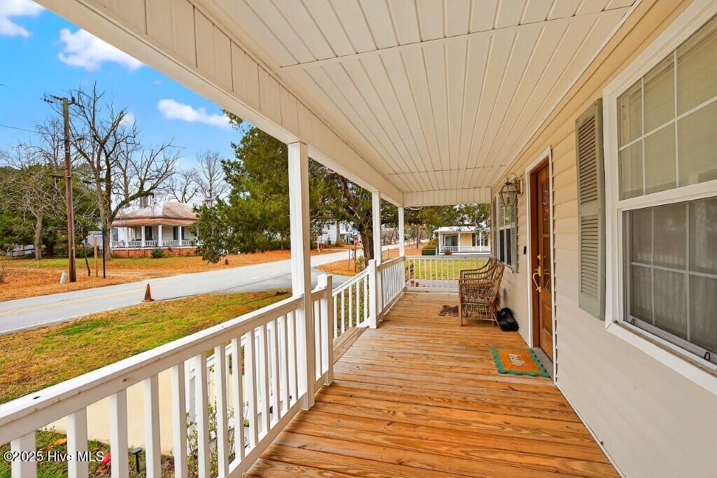 208 Pollock Street Pollocksville, NC 28573 - Photo 8 of 19 IMG_9697