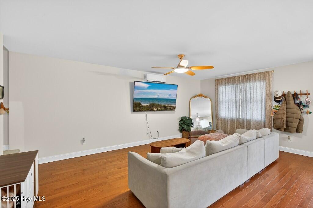 208 Pollock Street Pollocksville, NC 28573 - Photo 10 of 19 IMG_9708